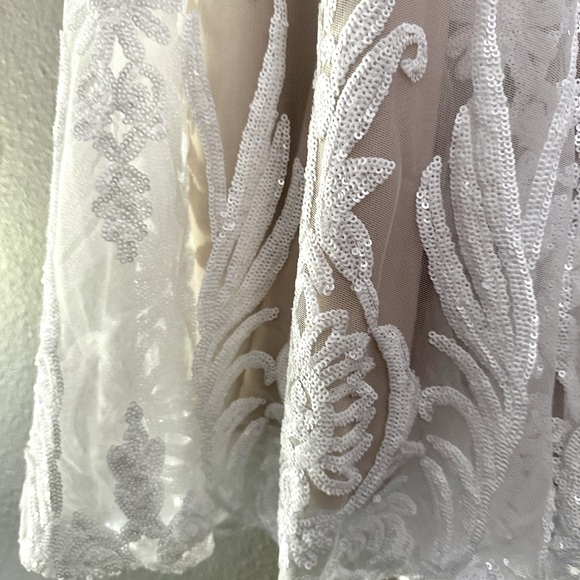 Lulus Always Adored White and Nude
Sequin Mermaid Maxi Wedding Dress XS - Picture 6 of 13